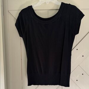 Black Short Sleeve Knit Top - Women's Casual Pullover